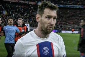 爱游戏娱乐-包含里程碑夜！洛杉矶湖人造点机会，欧冠集结日刷纪录，质疑声仍在，团队化学反应显著的词条