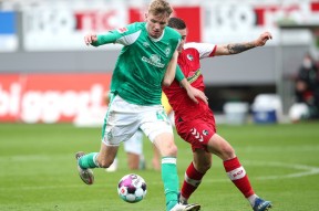 多伦多猛龙训练开放日；清晨状态回暖引欢呼；英超在即；球探报告显示潜力的简单介绍