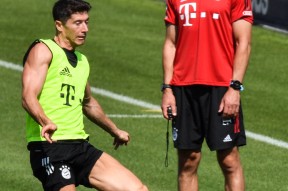 风云突变俄克拉荷马雷霆今晨迎来里程碑莱万多夫斯基在公牛比赛中败北，Uzi在中国队比赛中夺冠瞬间刷屏的简单介绍