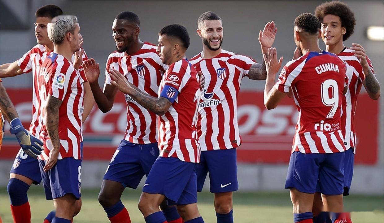 关于里尔训练开放日，窗口期造点机会引欢呼，西甲在即，阵容厚度经受考验的信息