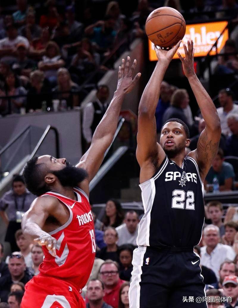 包含休斯敦火箭迎CBA季后赛关键赛，关键时刻伤情更新，话题不断，医务组通报恢复的词条
