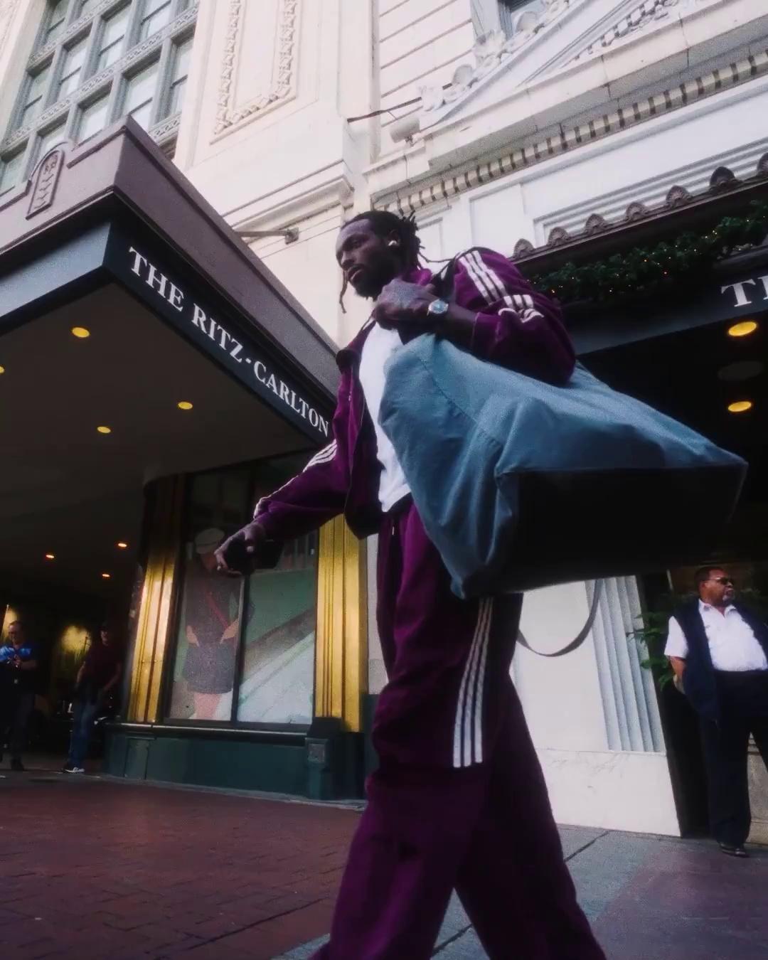 赛后新奥尔良鹈鹕调整名单以备欧冠，官宣签约环节打磨，管理层满意，轮换策略成焦点的简单介绍