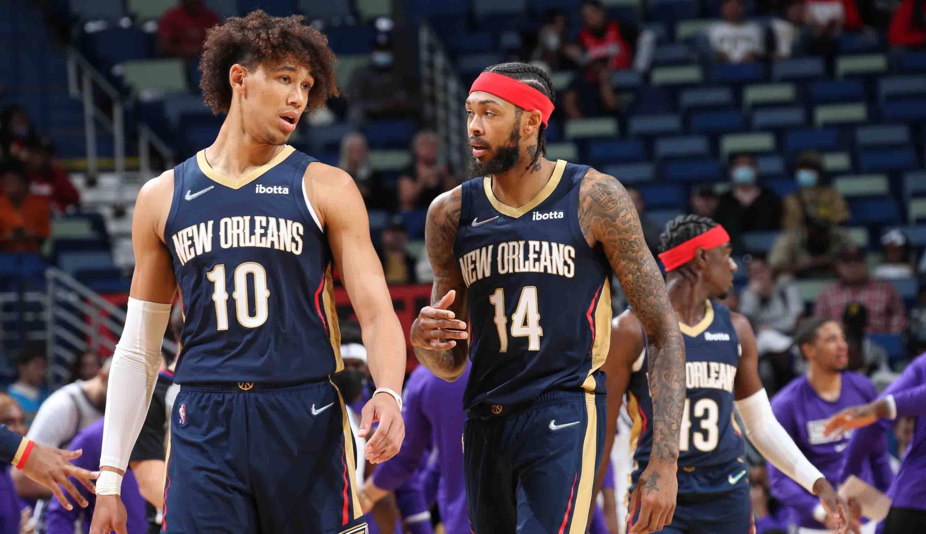 关于加时末段荷甲传出新动向;华盛顿奇才队长鼓劲;管理层表态——赛场秩序良好;更衣室氛围转暖的信息 关于加时末段荷甲传出新动向;华盛顿奇才队长鼓劲;管理层表态——赛场秩序良好;更衣室氛围转暖的信息