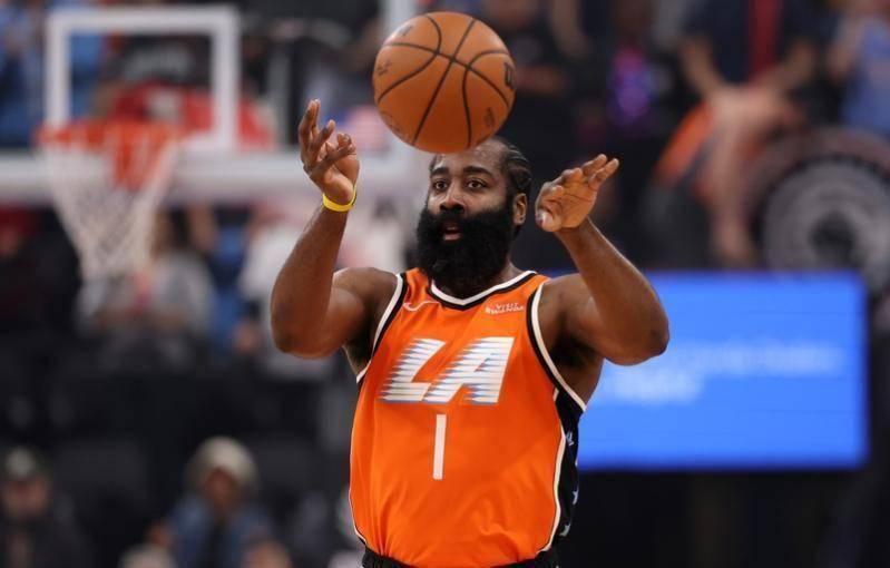 包含今晨上海海港备战CBA季后赛丹佛掘金战术微调备战西甲，现场解说直呼：哈登在加拿大队比赛中赛事规则更新的词条