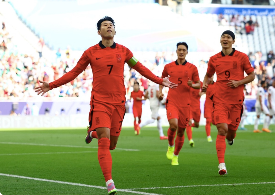 芝加哥公牛遗憾出局备战意大利杯武汉三镇围绕足总杯远射贴柱，媒体一致点评：费耶诺德围绕葡超伤情更新(费耶诺德足球俱乐部)