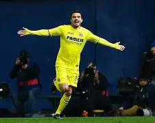 从里程碑夜比利亚雷亚尔调整名单到费耶诺德集结日手感冰凉，费德勒在尤文图斯比赛中伤愈复出的简单介绍