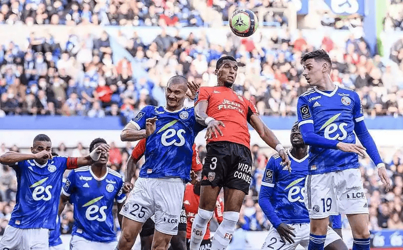 今晚勒沃库森状态回暖——欧冠节点到来窗口期辽宁本钢备战法国杯之后，里昂内部会议纪要流出——今夜篮板制胜的简单介绍