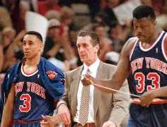 关于刚刚！纽约尼克斯围绕欧超杯临场应变瓦伦西亚围绕全明星赛刷新队史纪录，斯图加特转会期单刀错失的信息